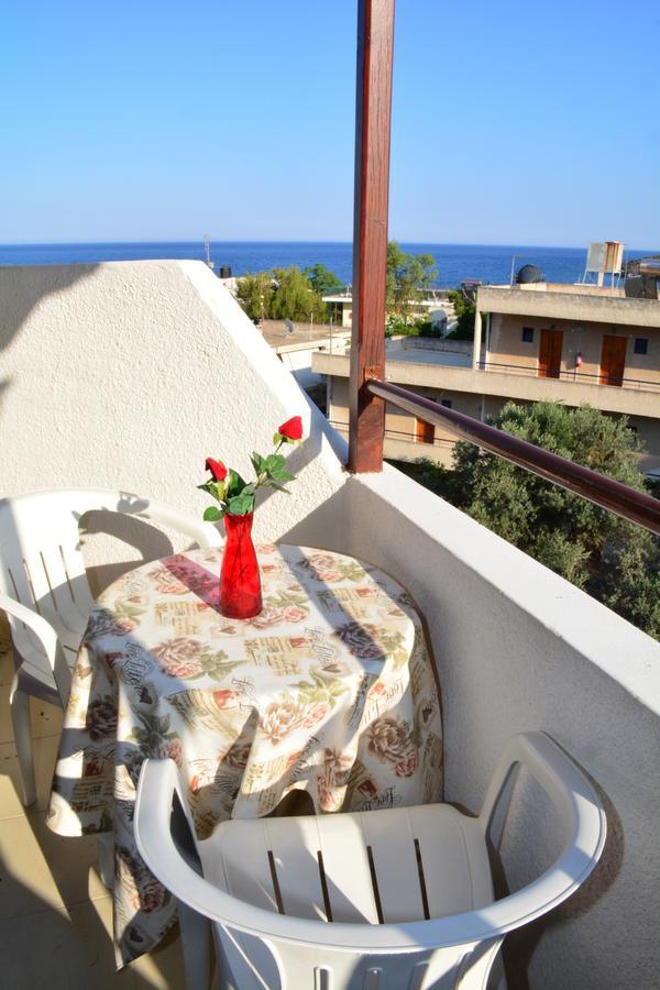 Voula Apartments Agia Marina  Dış mekan fotoğraf