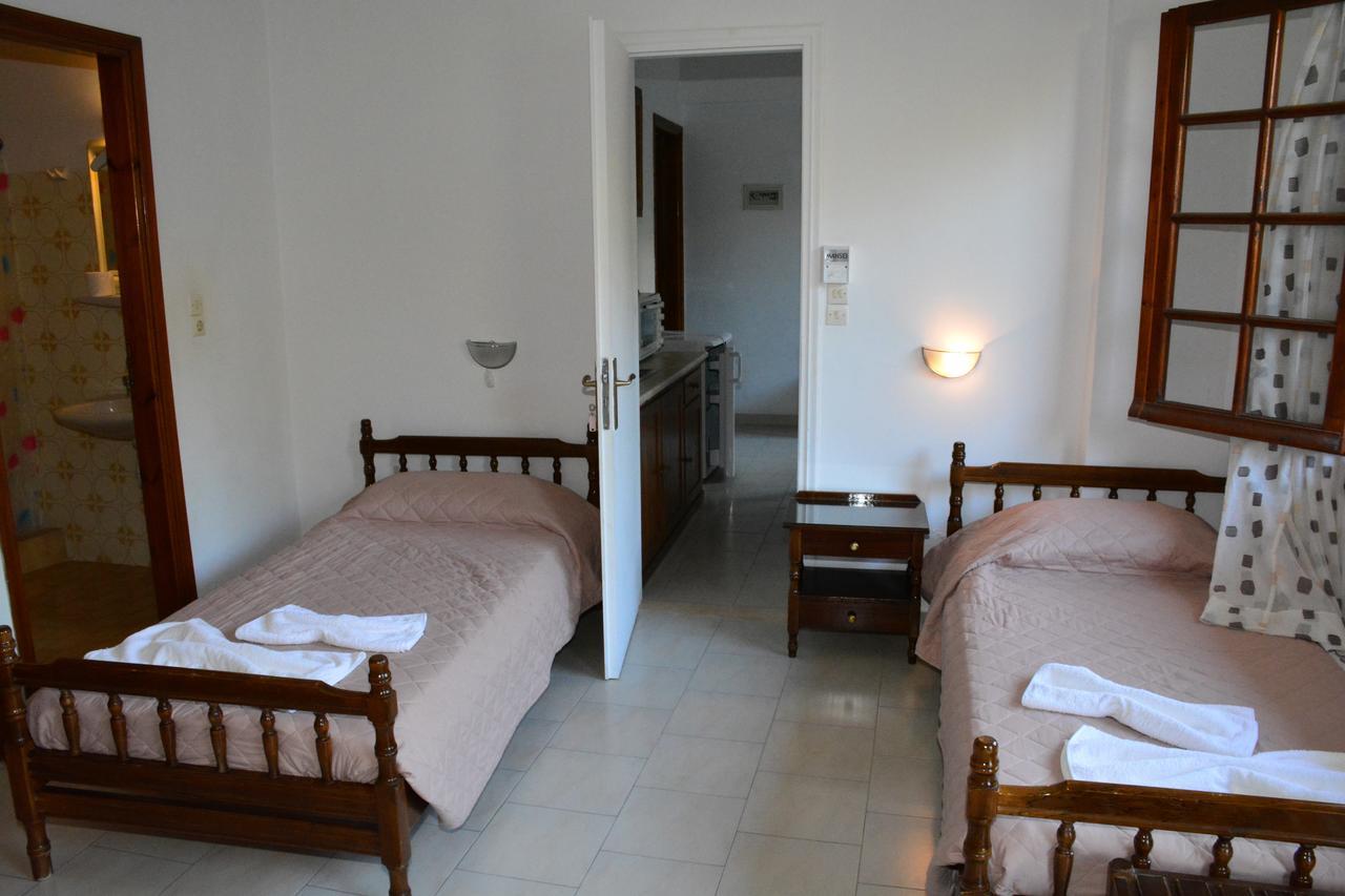 Voula Apartments Agia Marina  Dış mekan fotoğraf