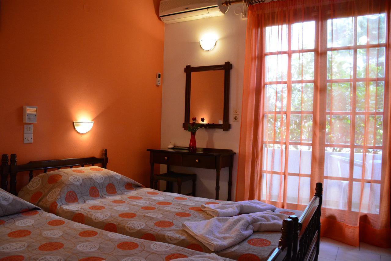 Voula Apartments Agia Marina  Dış mekan fotoğraf