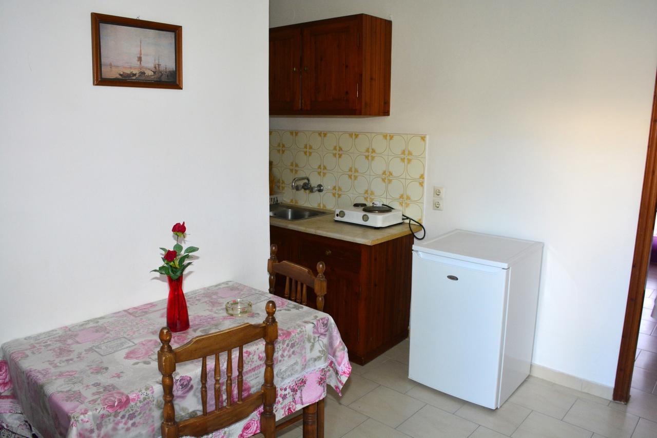 Voula Apartments Agia Marina  Dış mekan fotoğraf