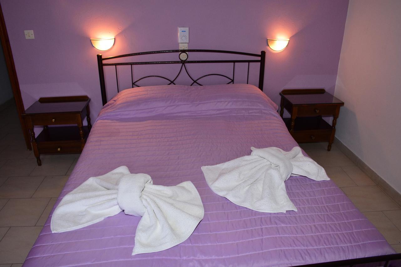 Voula Apartments Agia Marina  Dış mekan fotoğraf