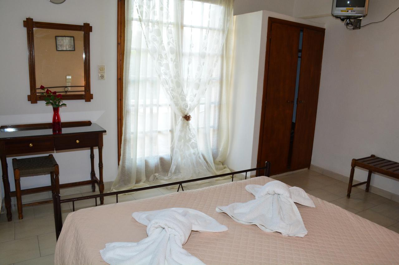 Voula Apartments Agia Marina  Dış mekan fotoğraf